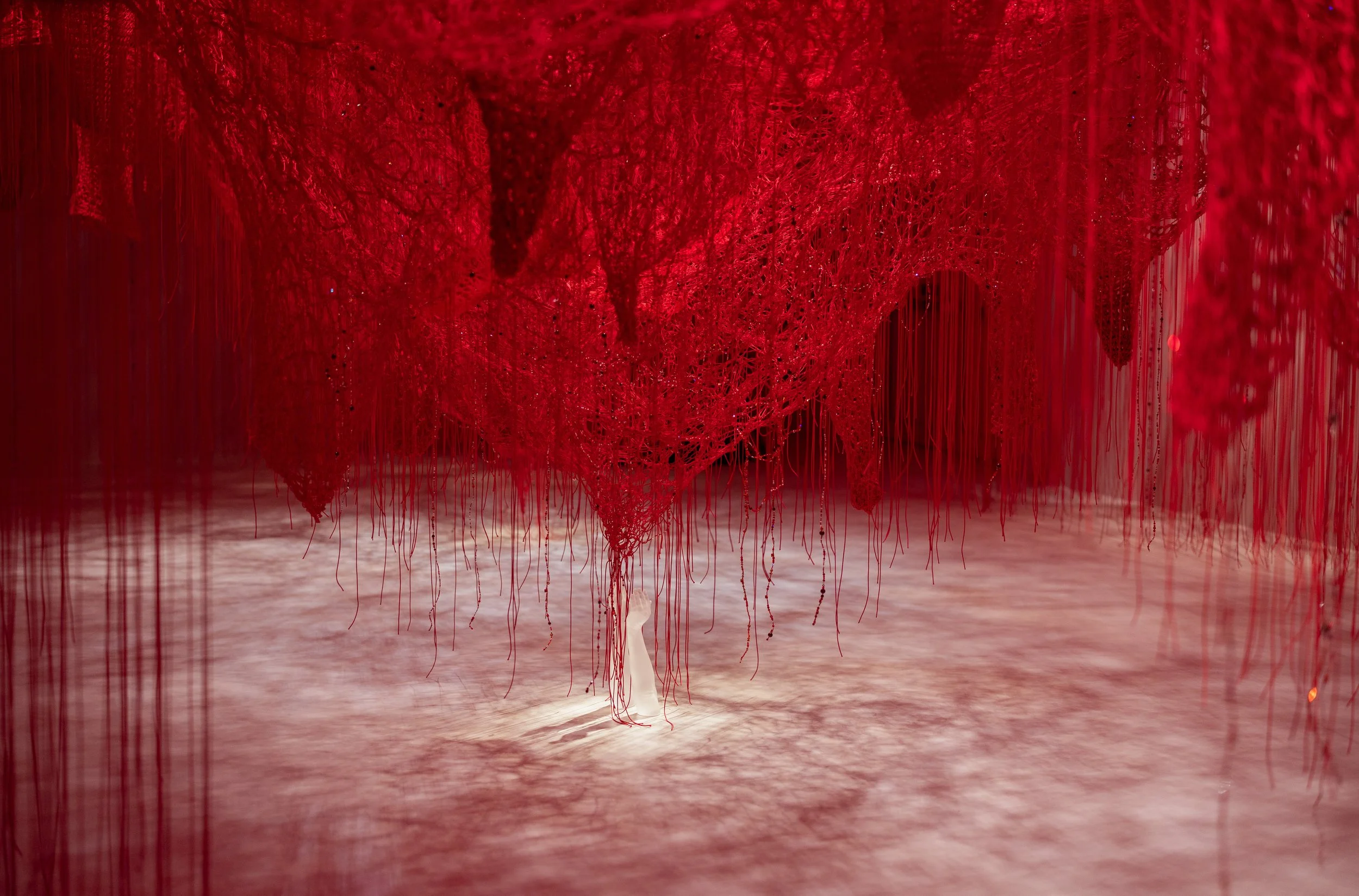CHIHARU SHIOTA–塩田千春